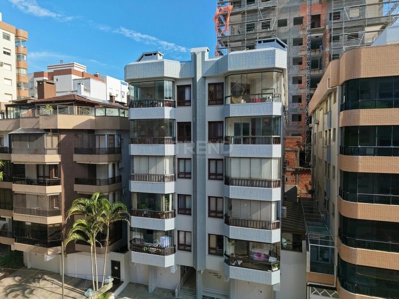 01 DORMITÓRIO COM BOX E 01 QUADRA DA BEIRA MAR: 2ª foto da galeria de imagens do imóvel