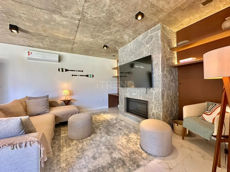 Maravilhosa Casa Térrea no Centro de Xangri-lá
