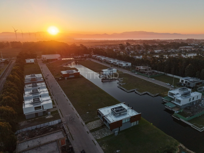 CONDOMÍNIO AMANÁ SEU REFÚGIO EM ATLÂNTIDA  CASA À BEIRA DO LAGO: 38ª foto da galeria de imagens do imóvel
