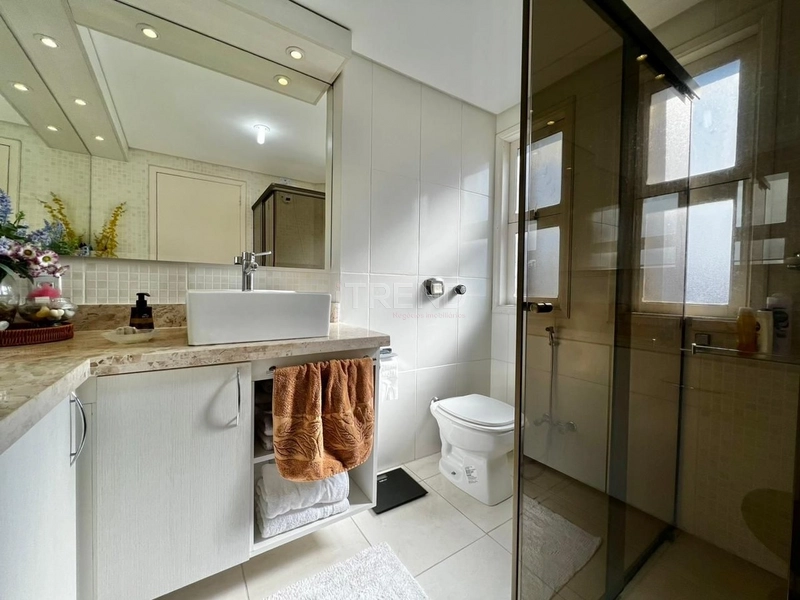 Apartamento de esquina: 19ª foto da galeria de imagens do imóvel