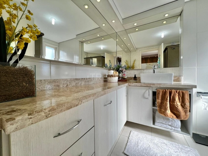 Apartamento de esquina: 17ª foto da galeria de imagens do imóvel