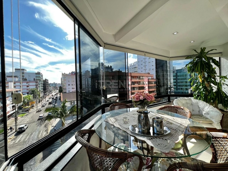 Apartamento de esquina: 3ª foto da galeria de imagens do imóvel