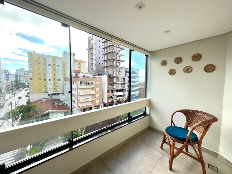 Ao lado da Praça Flávio Boianowisk: 1ª foto da galeria de imagens do imóvel