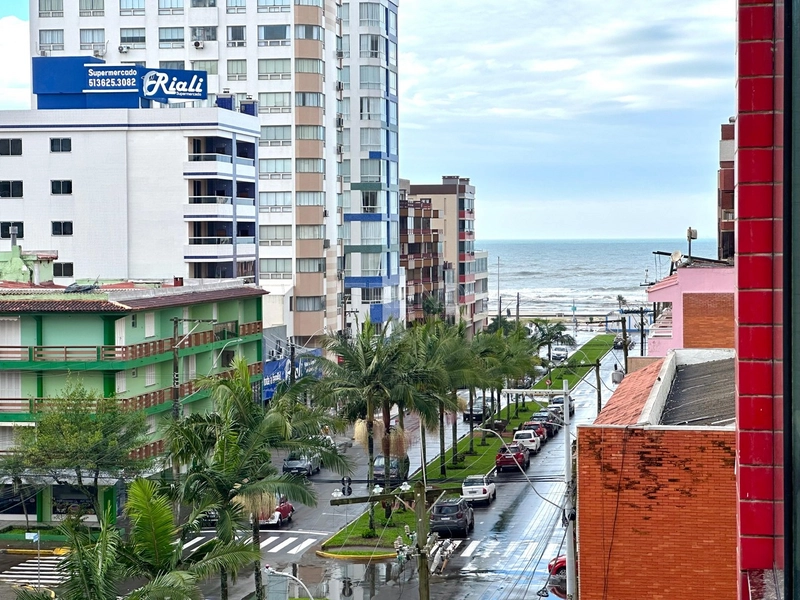 Ao lado da Praça Flávio Boianowisk: 2ª foto da galeria de imagens do imóvel