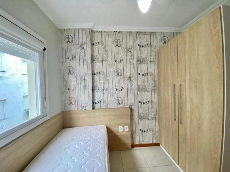 Ao lado da Praça Flávio Boianowski: 10ª foto da galeria de imagens do imóvel