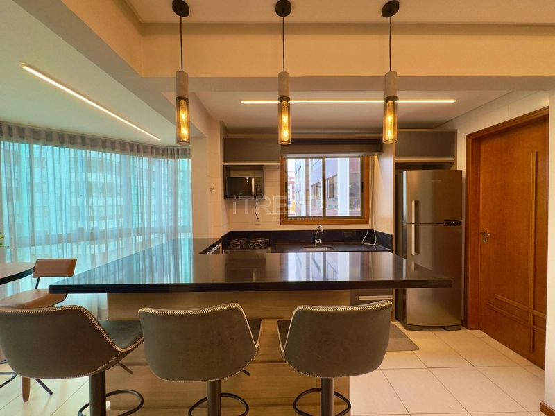 APENAS UMA QUADRA DO MAR: 6ª foto da galeria de imagens do imóvel