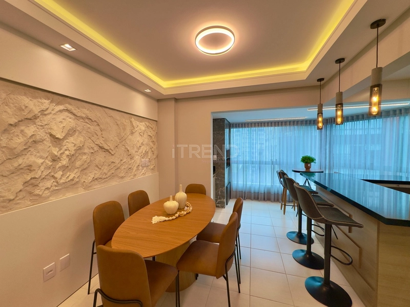 APENAS UMA QUADRA DO MAR: 3ª foto da galeria de imagens do imóvel