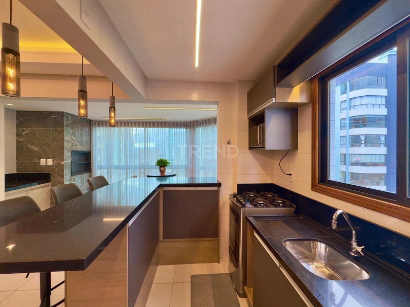 APENAS UMA QUADRA DO MAR: 7ª foto da galeria de imagens do imóvel