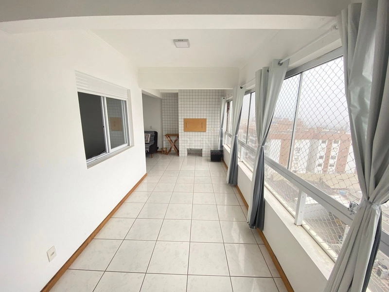 Amplo apartamento no Centro: 5ª foto da galeria de imagens do imóvel