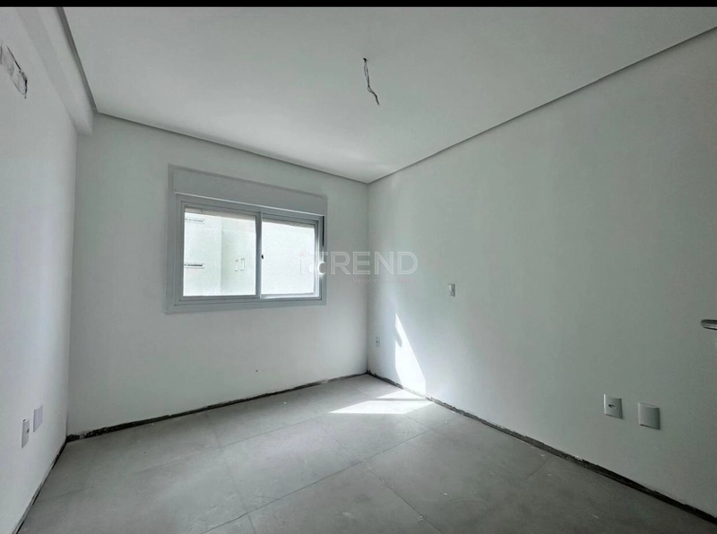 APENAS UMA QUADRA DO MAR: 7ª foto da galeria de imagens do imóvel