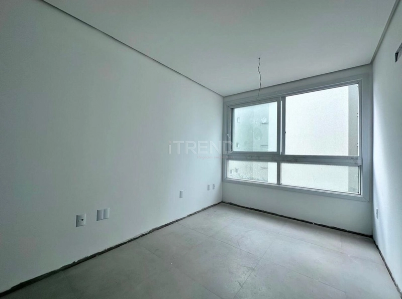 APENAS UMA QUADRA DO MAR: 6ª foto da galeria de imagens do imóvel