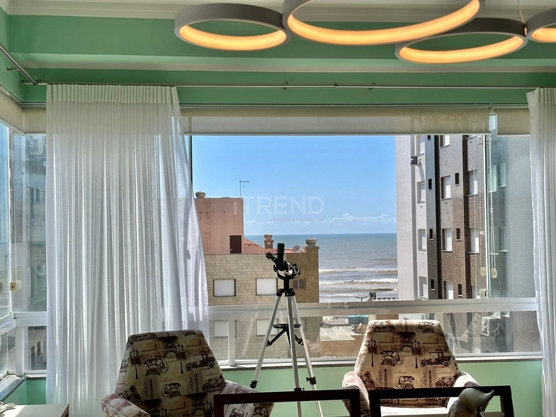 3 dormitórios junto a praça e com vista eterna para o mar: 4ª foto da galeria de imagens do imóvel