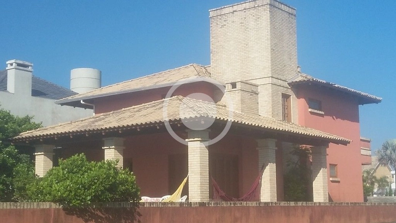 Sobrado com 04 dormitórios em ótima regiçao e junto ao mar!: 2ª foto da galeria de imagens do imóvel