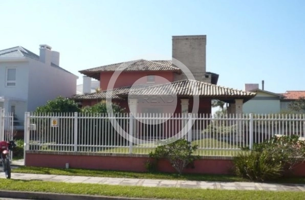 Sobrado com 04 dormitórios em ótima regiçao e junto ao mar!: 1ª foto da galeria de imagens do imóvel