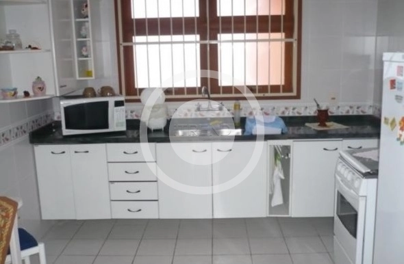 Sobrado com 04 dormitórios em ótima regiçao e junto ao mar!: 5ª foto da galeria de imagens do imóvel