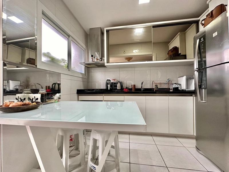 Um dormitório com terraço: 7ª foto da galeria de imagens do imóvel