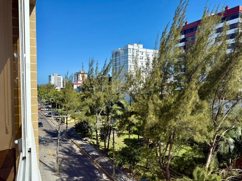 Vista liberada para a praça da Flávio: 7ª foto da galeria de imagens do imóvel