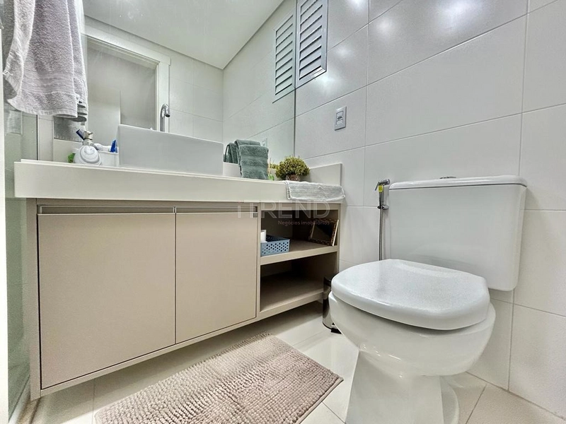 FRENTE PRAÇA - BAIRRO NAVEGANTES: 10ª foto da galeria de imagens do imóvel