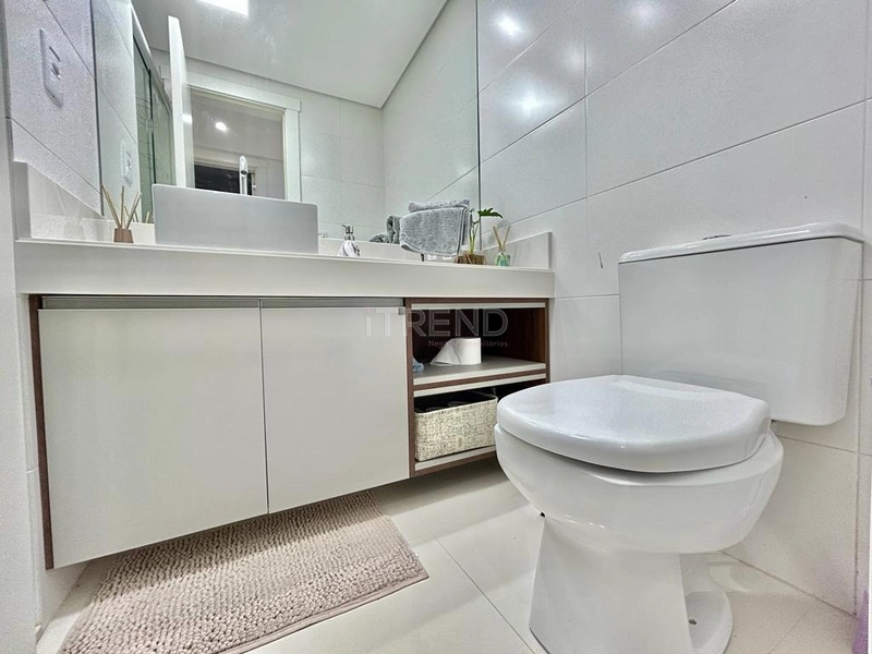 FRENTE PRAÇA - BAIRRO NAVEGANTES: 13ª foto da galeria de imagens do imóvel