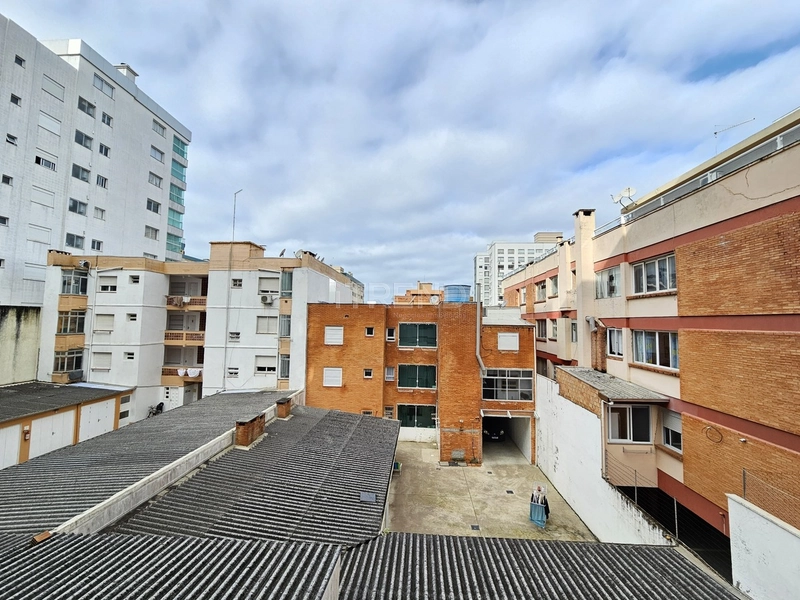 Ao lado Praça Flávio Boianovski: 9ª foto da galeria de imagens do imóvel