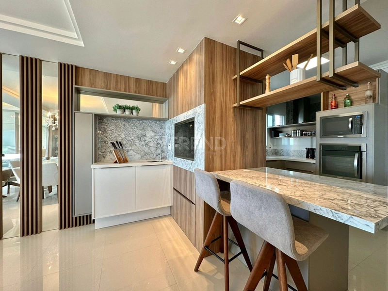 Amplo apartamento mobiliado e decorado: 13ª foto da galeria de imagens do imóvel