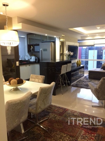 Amplo apartamento mobiliado e decorado: 5ª foto da galeria de imagens do imóvel