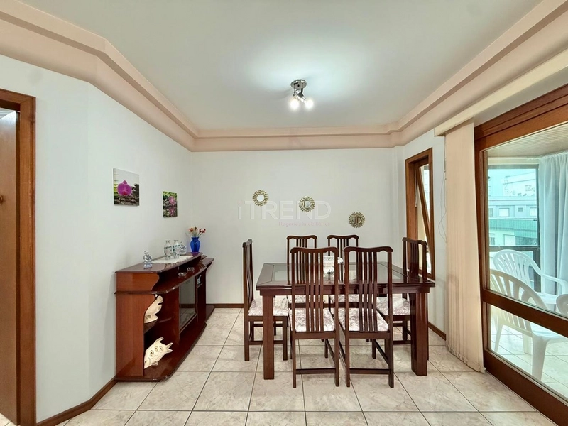 Amplo apartamento na Avenida Ararigboia: 18ª foto da galeria de imagens do imóvel