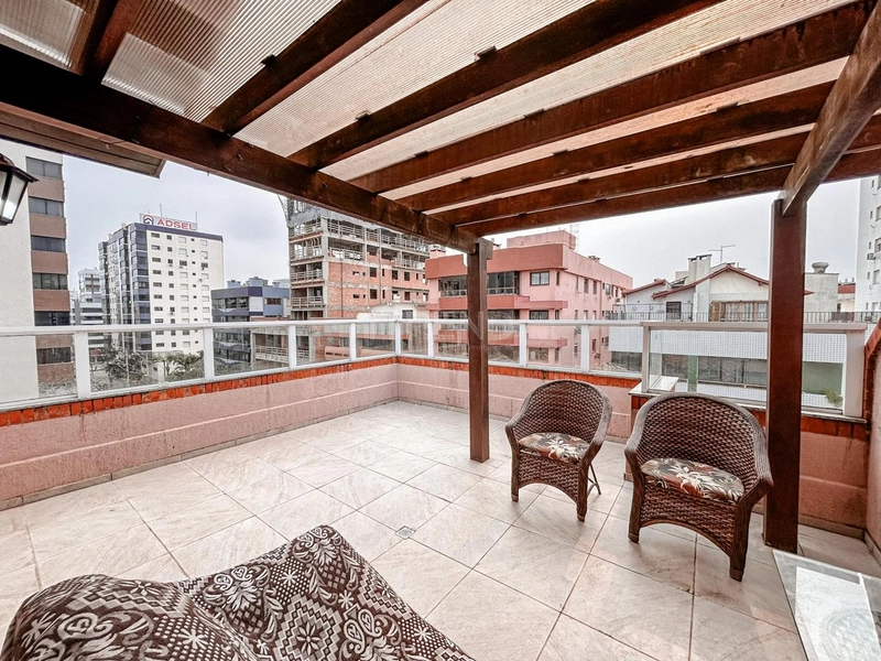 Excelente apartamento duplex em Capão da Canoa: * Quatro quadras do m: 22ª foto da galeria de imagens do imóvel