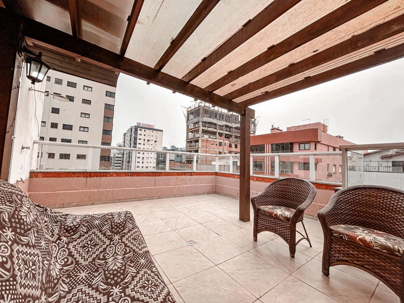 Excelente apartamento duplex em Capão da Canoa: * Quatro quadras do m: 27ª foto da galeria de imagens do imóvel