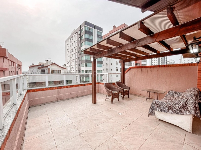 Excelente apartamento duplex em Capão da Canoa: * Quatro quadras do m: 26ª foto da galeria de imagens do imóvel