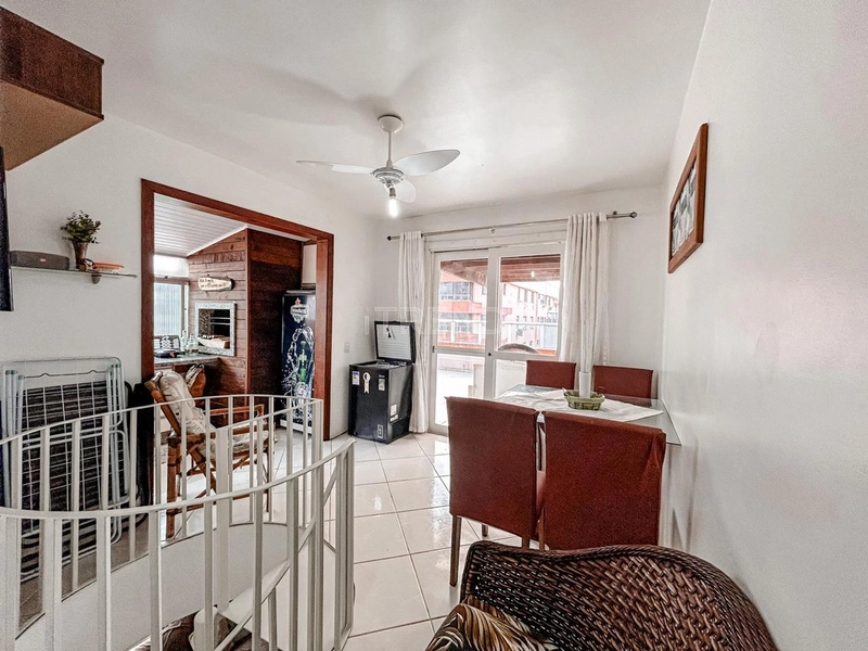 Excelente apartamento duplex em Capão da Canoa: * Quatro quadras do m: 19ª foto da galeria de imagens do imóvel