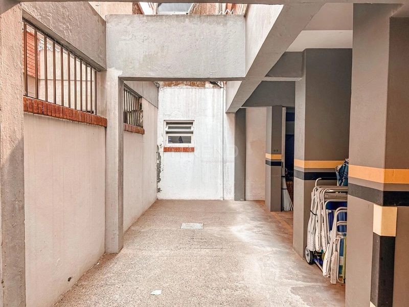 Excelente apartamento duplex em Capão da Canoa: * Quatro quadras do m: 2ª foto da galeria de imagens do imóvel