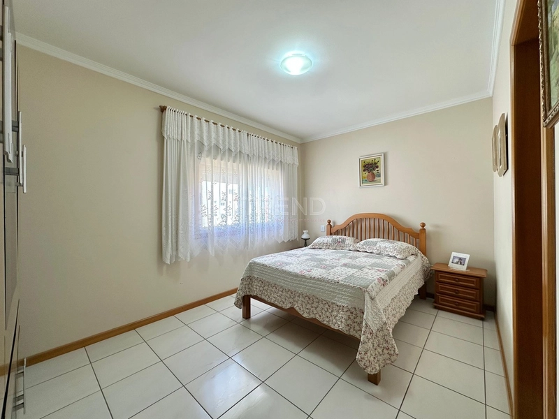 APARTAMENTO NO CORAÇÃO DA CIDADE, JUNTO AO MAR E COM SACADA AMPLA DE F: 23ª foto da galeria de imagens do imóvel