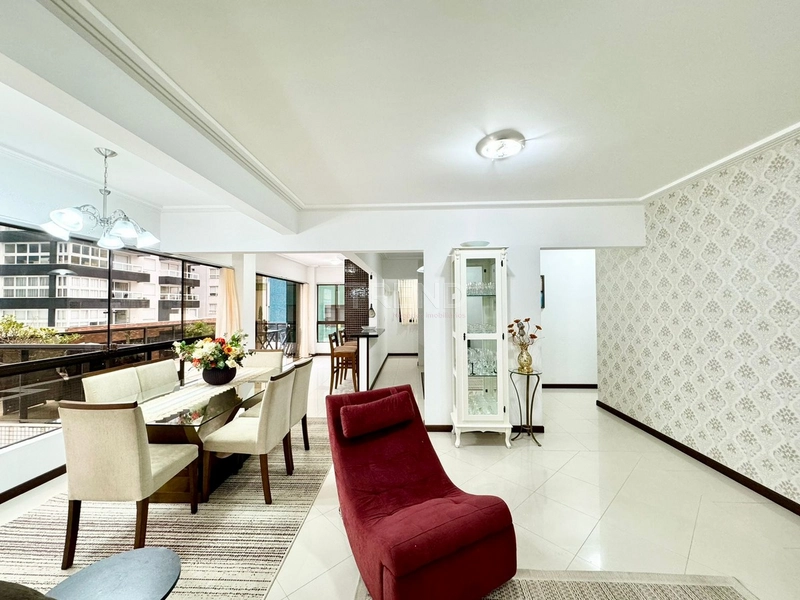 Amplo apartamento de frente!!: 2ª foto da galeria de imagens do imóvel