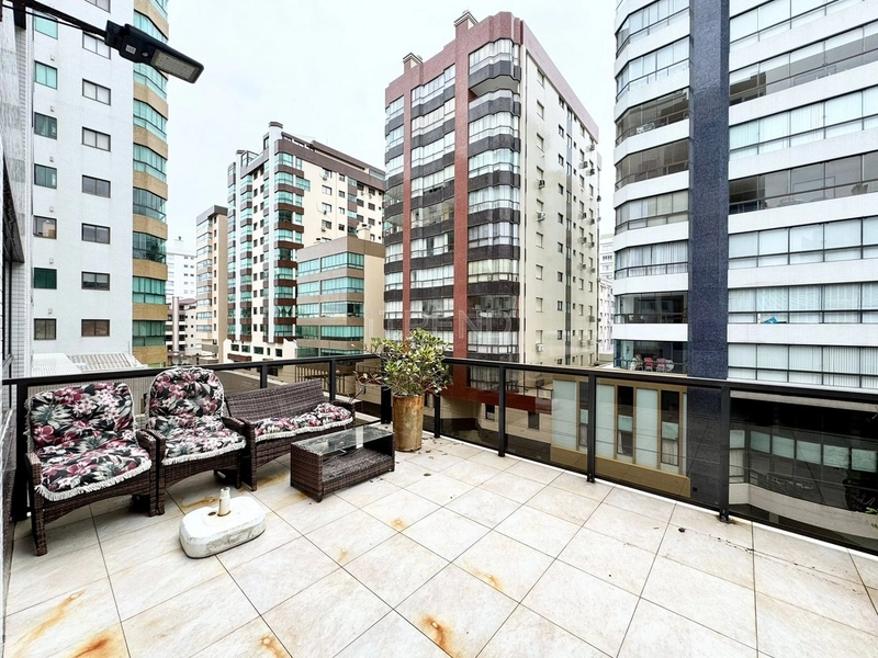 Amplo apartamento de frente!!: 8ª foto da galeria de imagens do imóvel