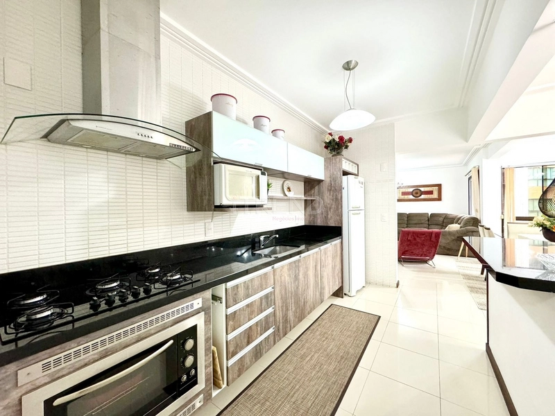 Amplo apartamento de frente!!: 15ª foto da galeria de imagens do imóvel