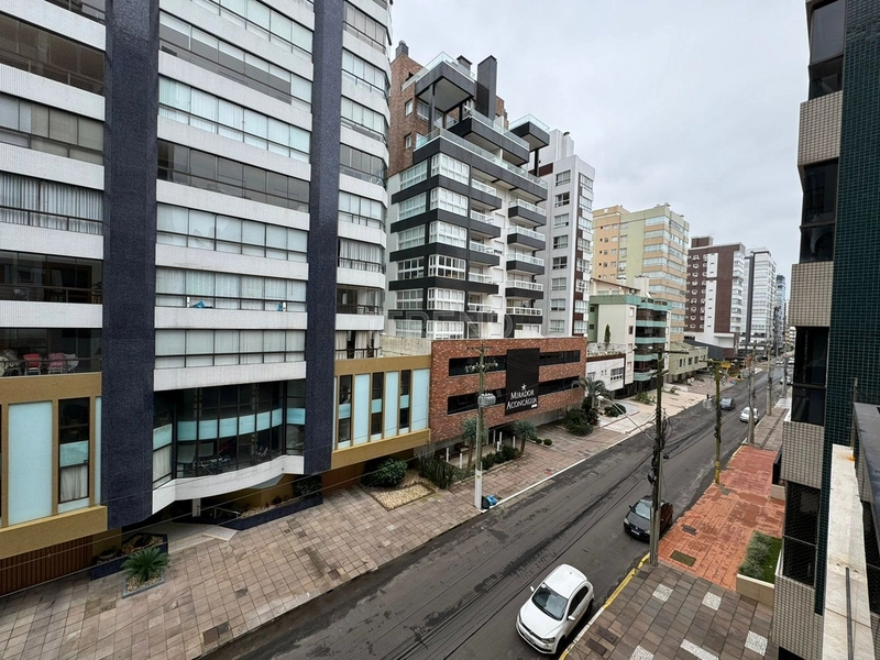 Amplo apartamento de frente!!: 12ª foto da galeria de imagens do imóvel