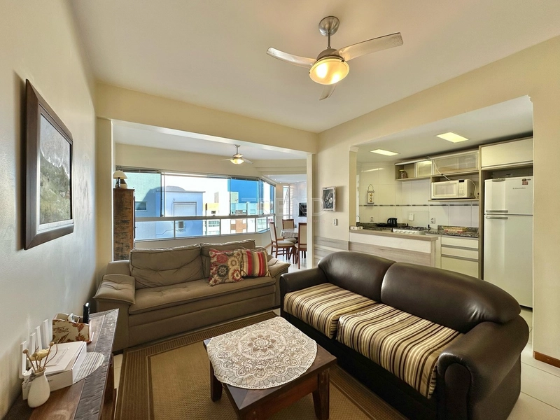 APARTAMENTO À VENDA COM SACADA COM VISTA LIBERADA!: 4ª foto da galeria de imagens do imóvel