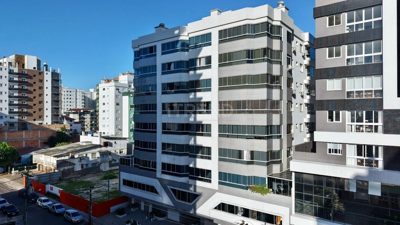 APARTAMENTO À VENDA COM SACADA COM VISTA LIBERADA!: 5ª foto da galeria de imagens do imóvel