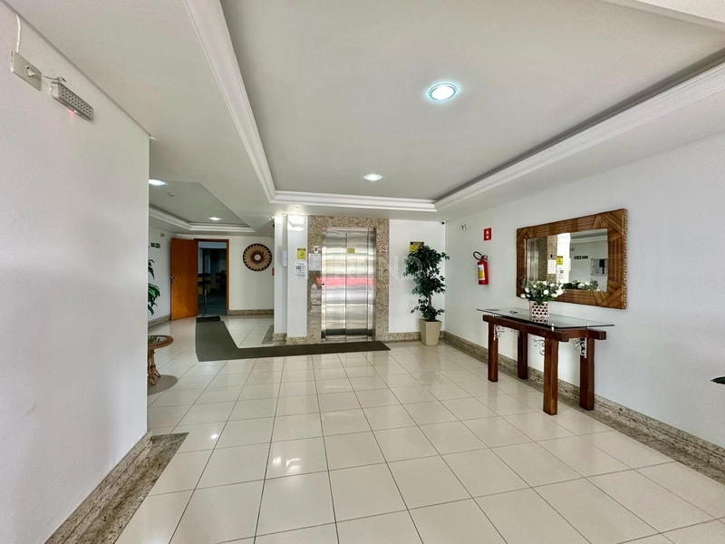 APARTAMENTO À VENDA COM SACADA COM VISTA LIBERADA!: 2ª foto da galeria de imagens do imóvel
