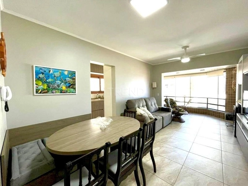 Apartamento mobiliado junto da Praça Flávio Boianowski e do mar: 2ª foto da galeria de imagens do imóvel