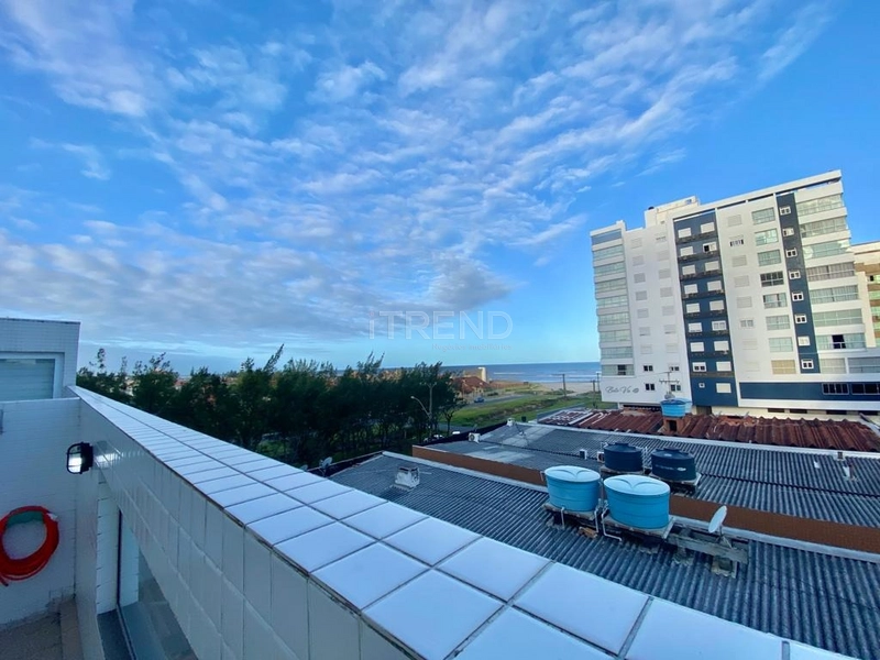 Prédio localizado bem pertinho do mar