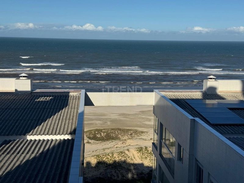 COM VISTA ETERNA PARA O MAR