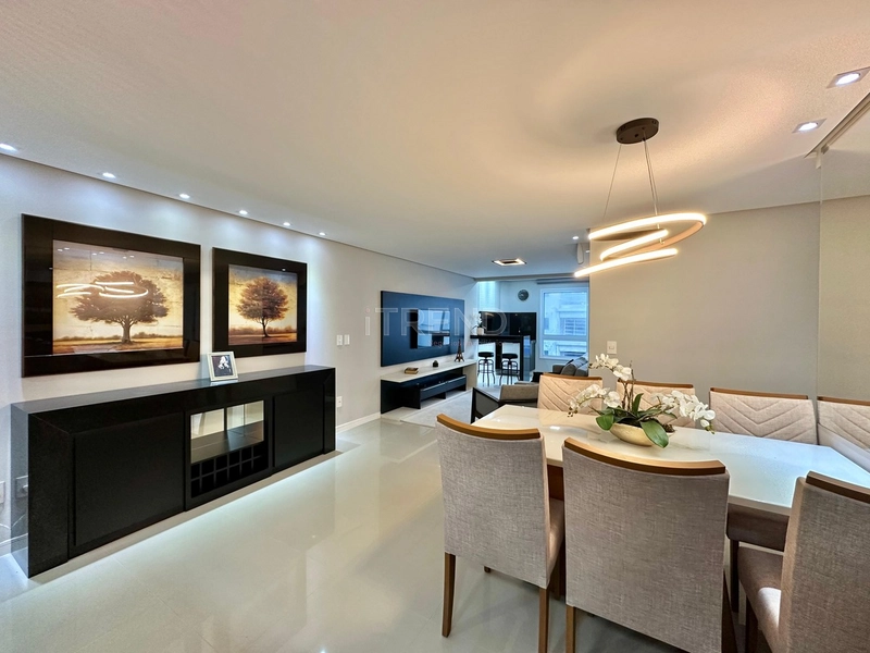 APARTAMENTO AMPLO FINAMENTE MOBILIADO E DECORADO: 7ª foto da galeria de imagens do imóvel