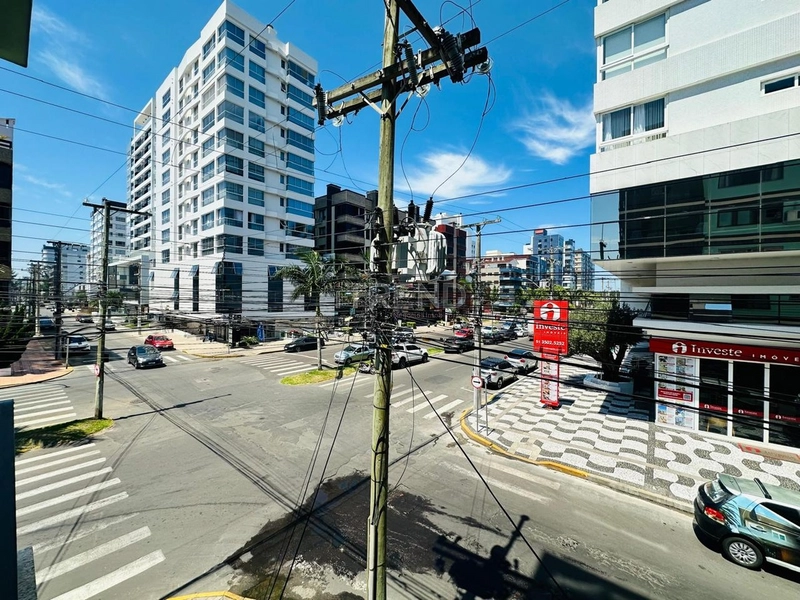 Amplo apartamento com churrasqueira na sacada de frente para avenida.: 3ª foto da galeria de imagens do imóvel