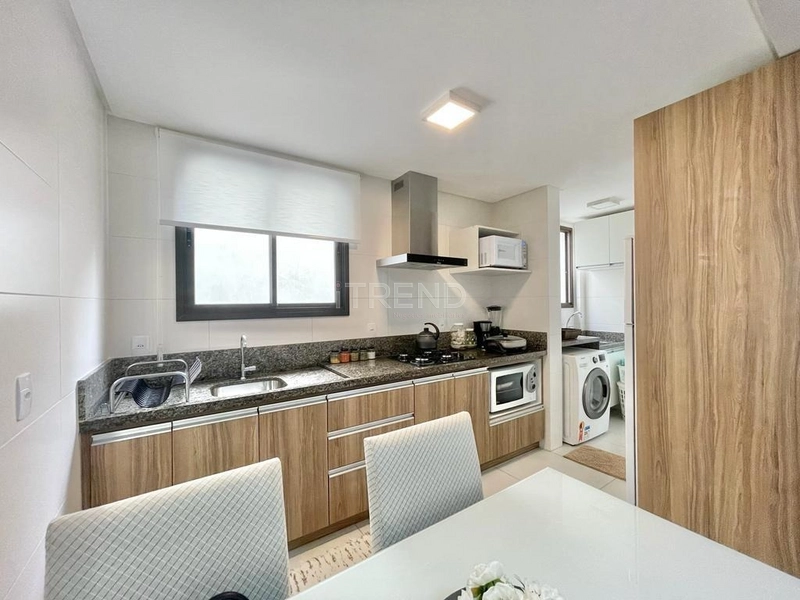 No Centro, andar alto, mobiliado e decorado: 17ª foto da galeria de imagens do imóvel