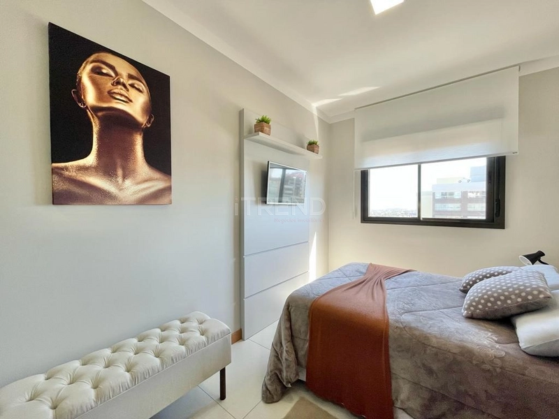 No Centro, andar alto, mobiliado e decorado: 10ª foto da galeria de imagens do imóvel