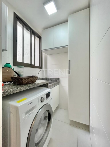 No Centro, andar alto, mobiliado e decorado: 20ª foto da galeria de imagens do imóvel