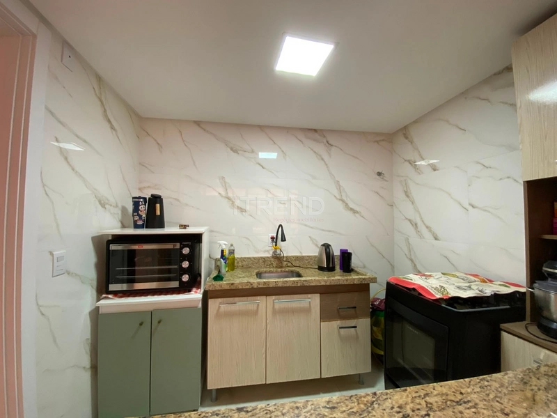 APARTAMENTO COM SACADA: 3ª foto da galeria de imagens do imóvel