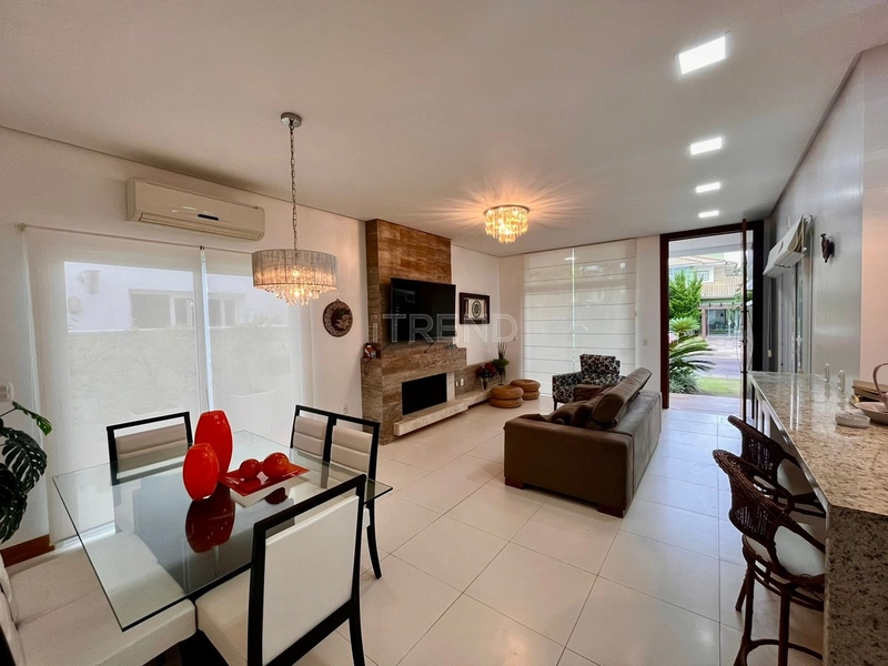 Casa 3 Suítes Mobiliada no Condomínio Condado de Capão: 2ª foto da galeria de imagens do imóvel